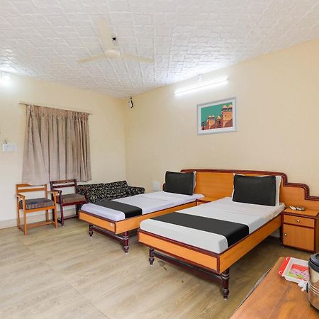 Hotel O Ellis Ahmedabad Luaran gambar