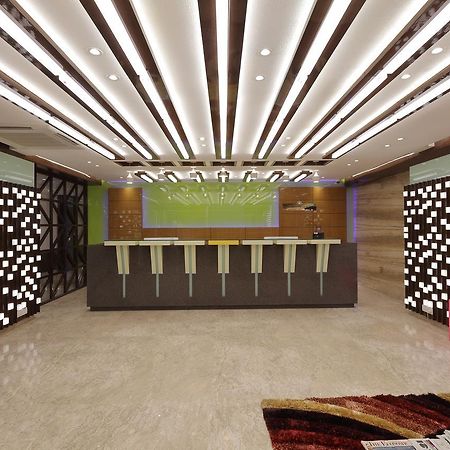 Hotel O Ellis Ahmedabad Luaran gambar