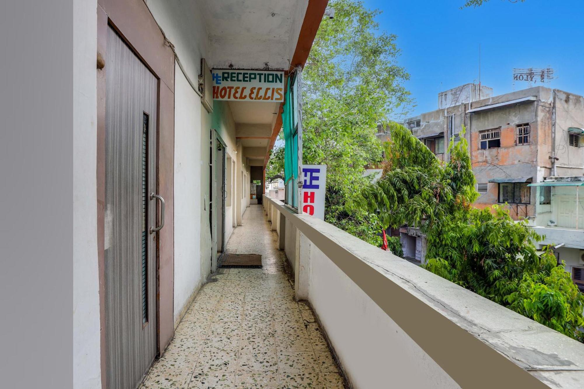 Hotel O Ellis Ahmedabad Luaran gambar