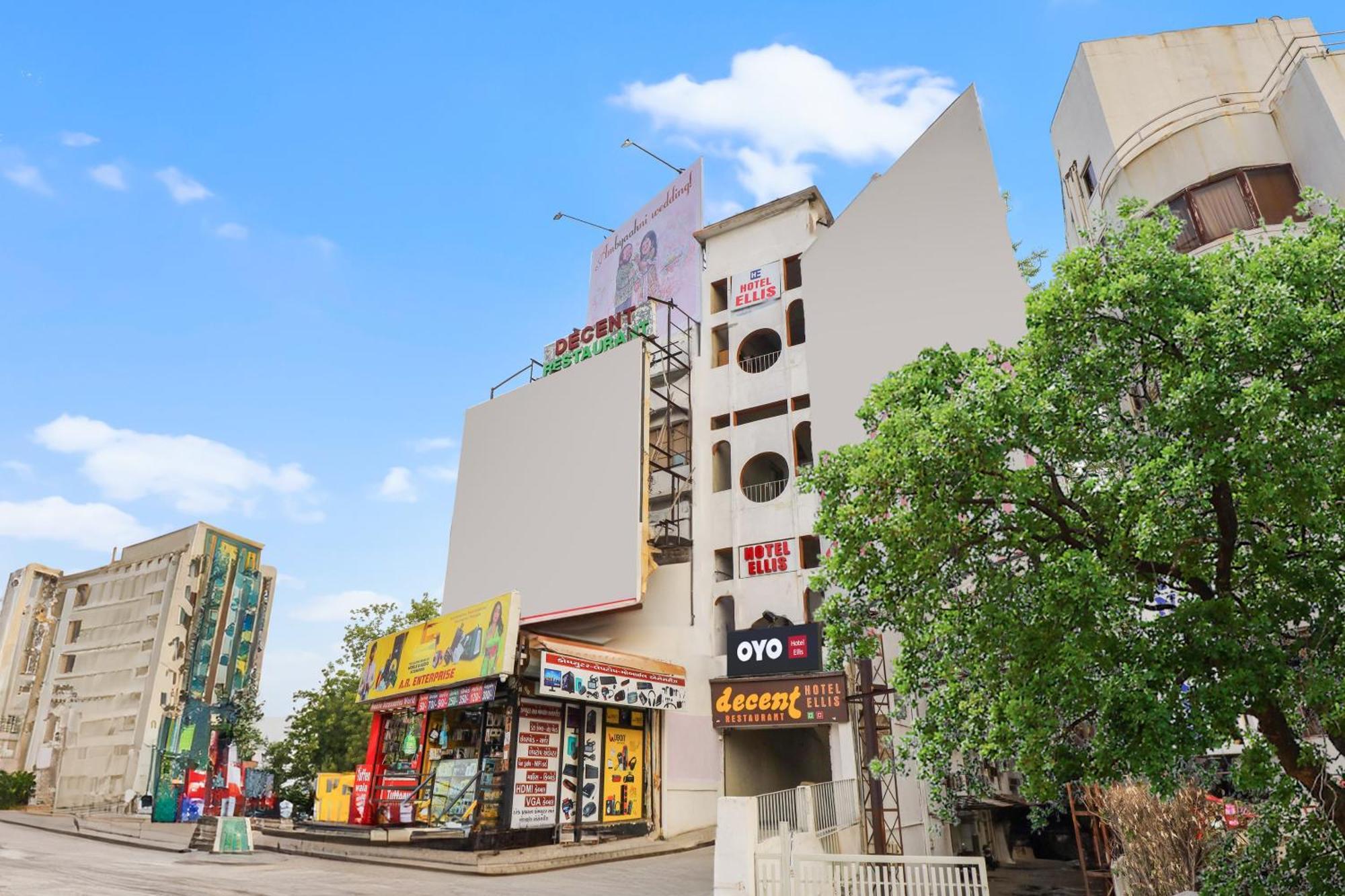 Hotel O Ellis Ahmedabad Luaran gambar