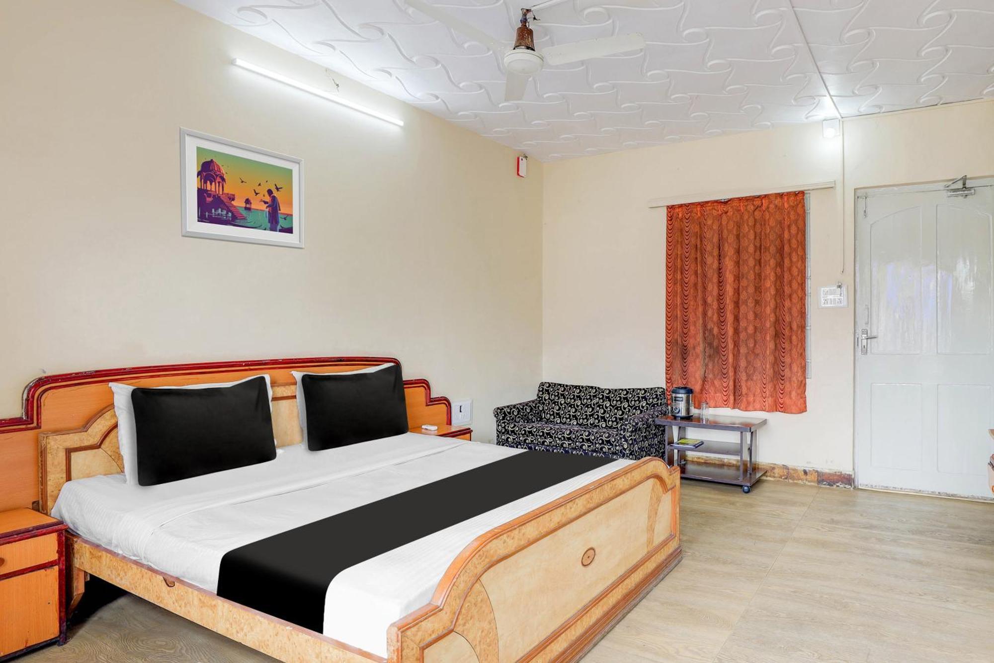 Hotel O Ellis Ahmedabad Luaran gambar
