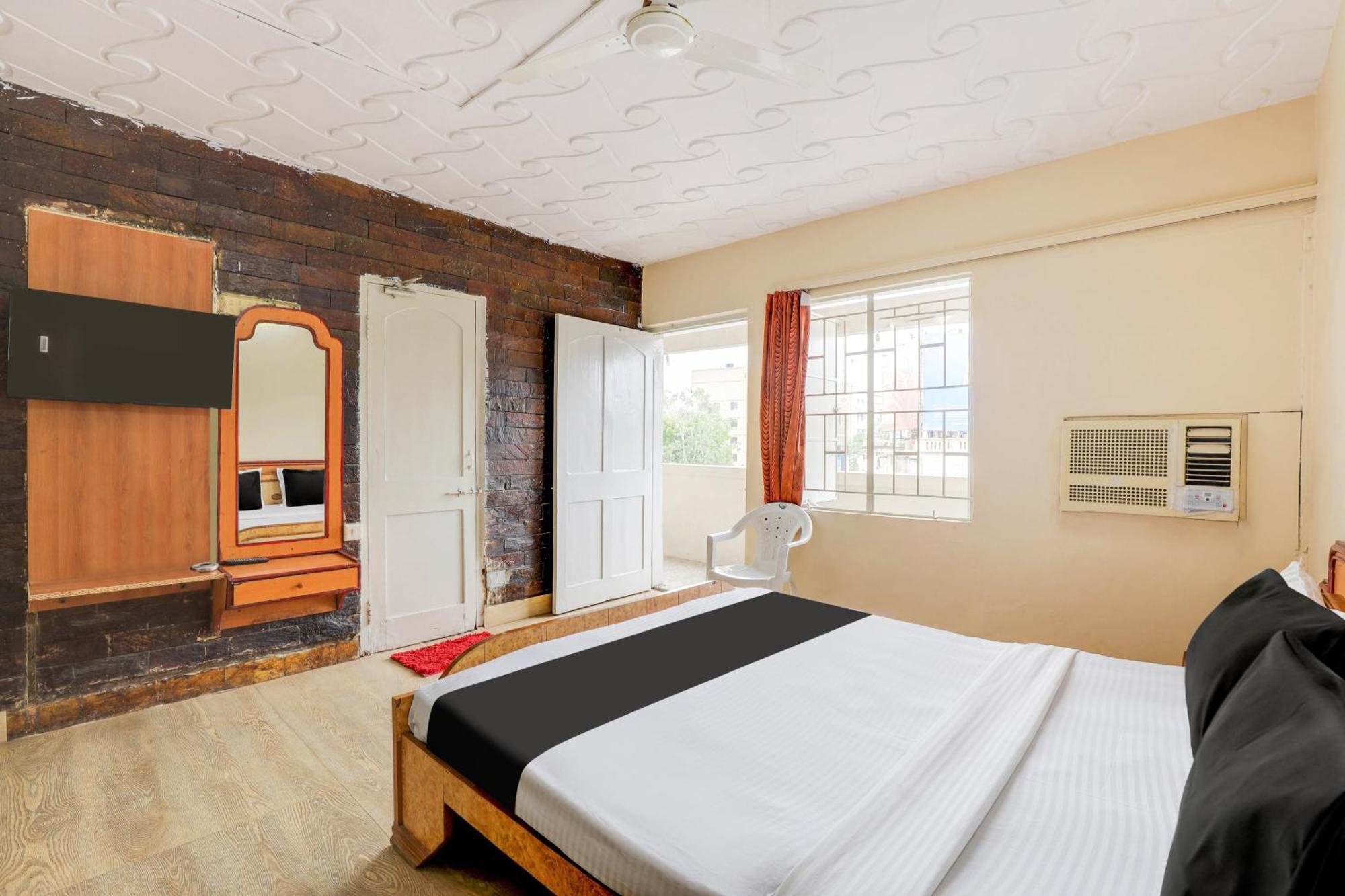 Hotel O Ellis Ahmedabad Luaran gambar