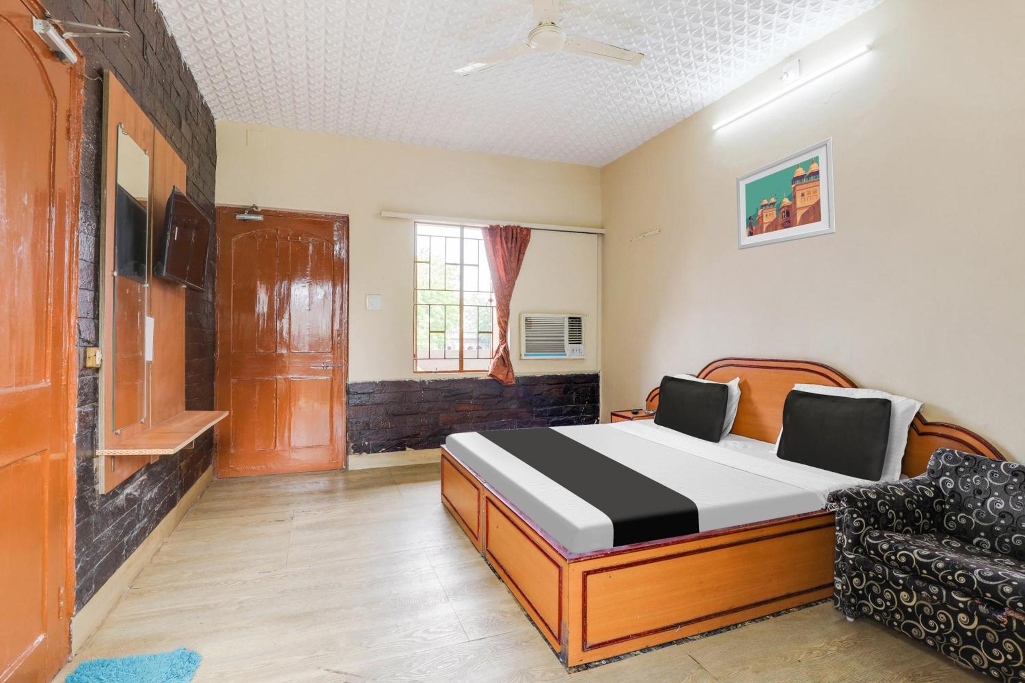 Hotel O Ellis Ahmedabad Luaran gambar