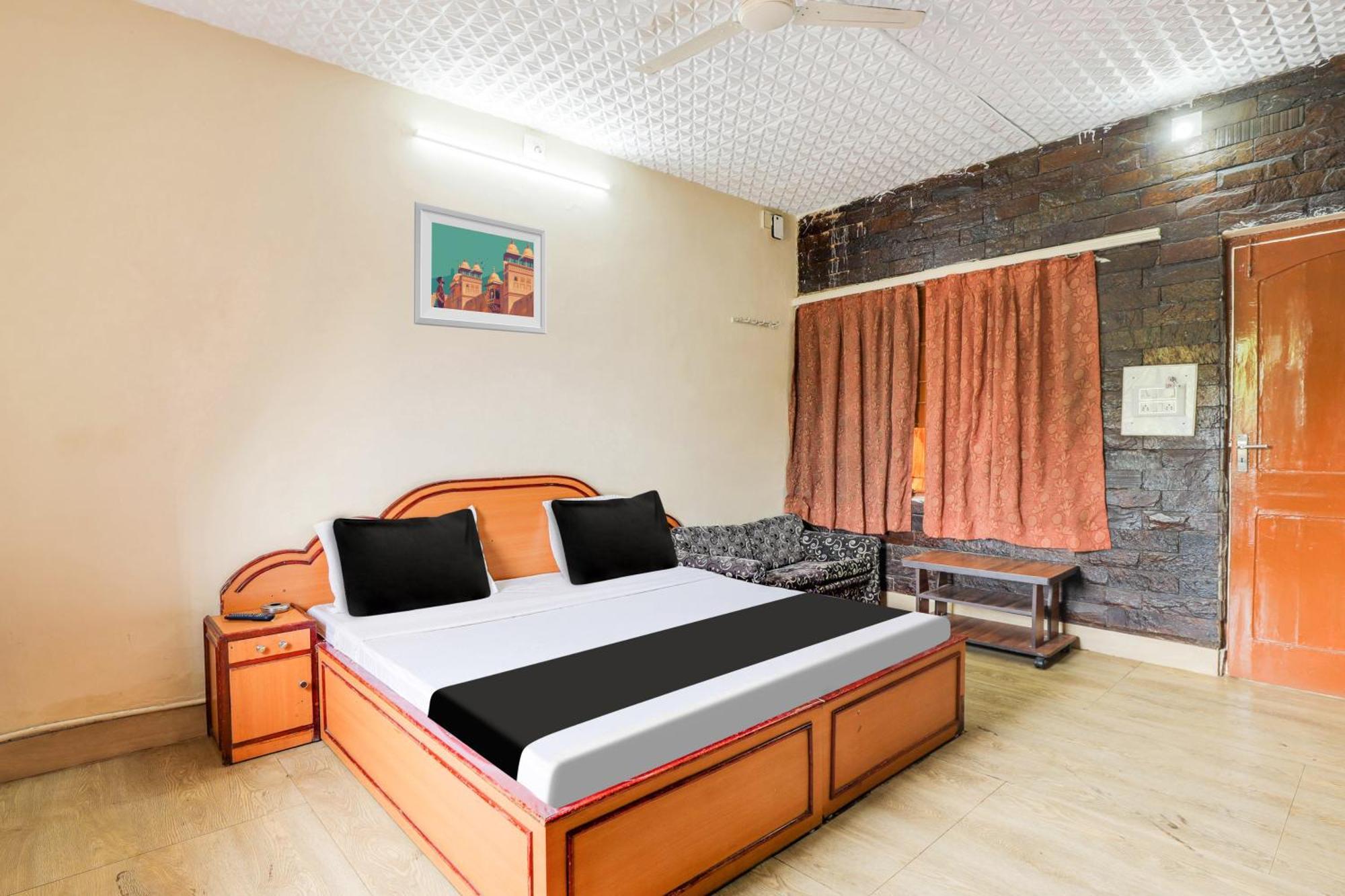 Hotel O Ellis Ahmedabad Luaran gambar