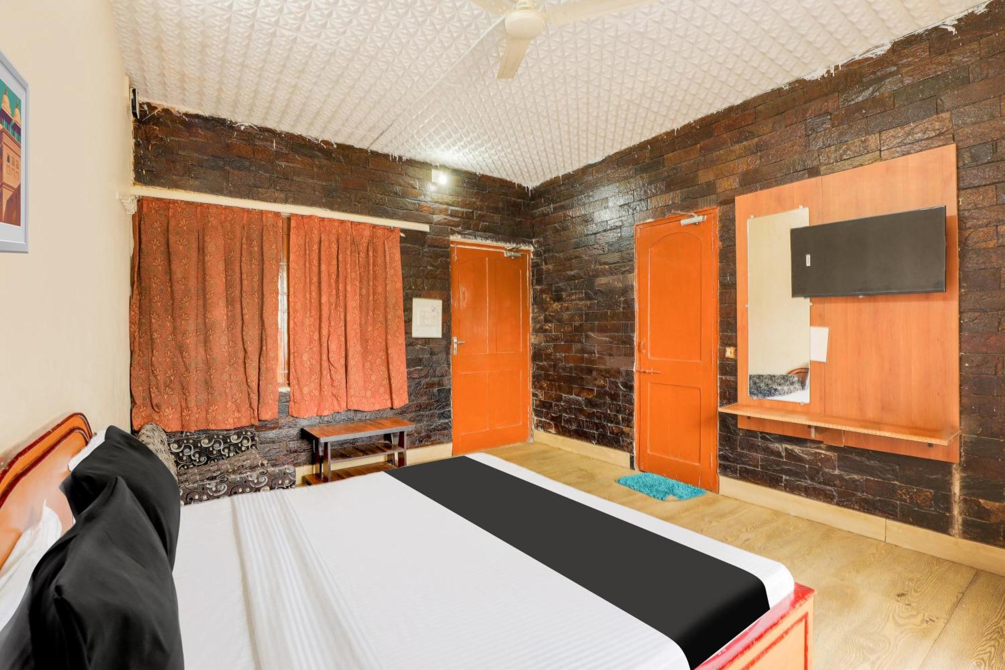 Hotel O Ellis Ahmedabad Luaran gambar