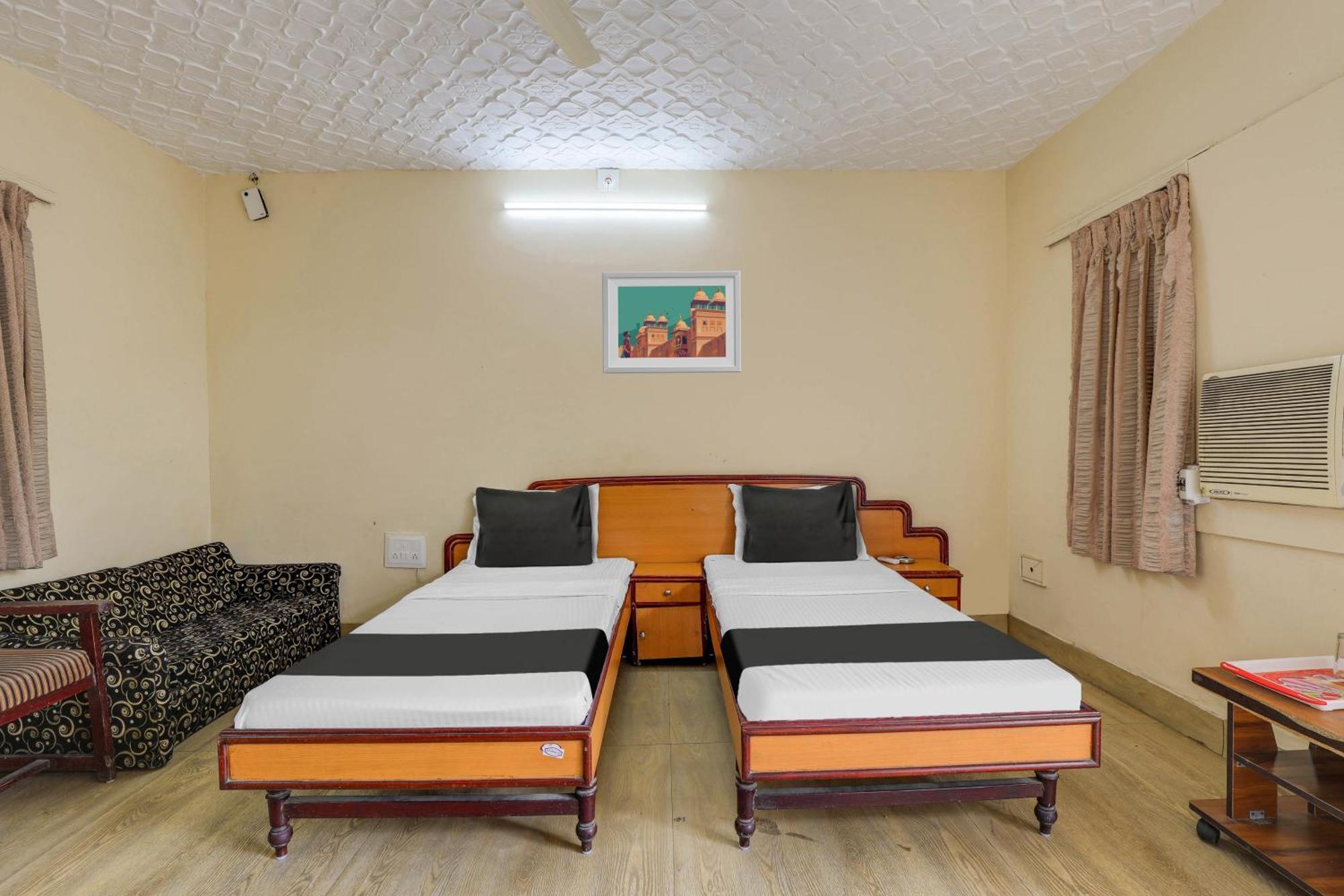 Hotel O Ellis Ahmedabad Luaran gambar