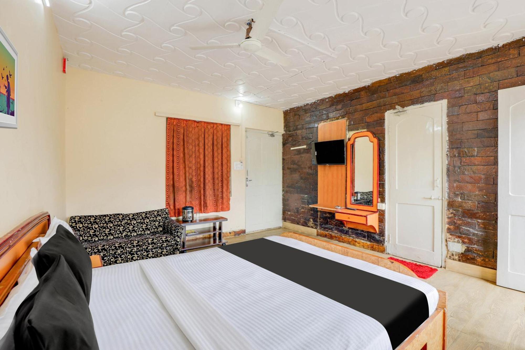 Hotel O Ellis Ahmedabad Luaran gambar