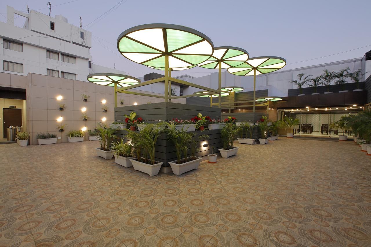 Hotel O Ellis Ahmedabad Luaran gambar