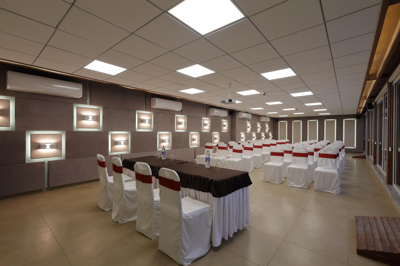 Hotel O Ellis Ahmedabad Luaran gambar