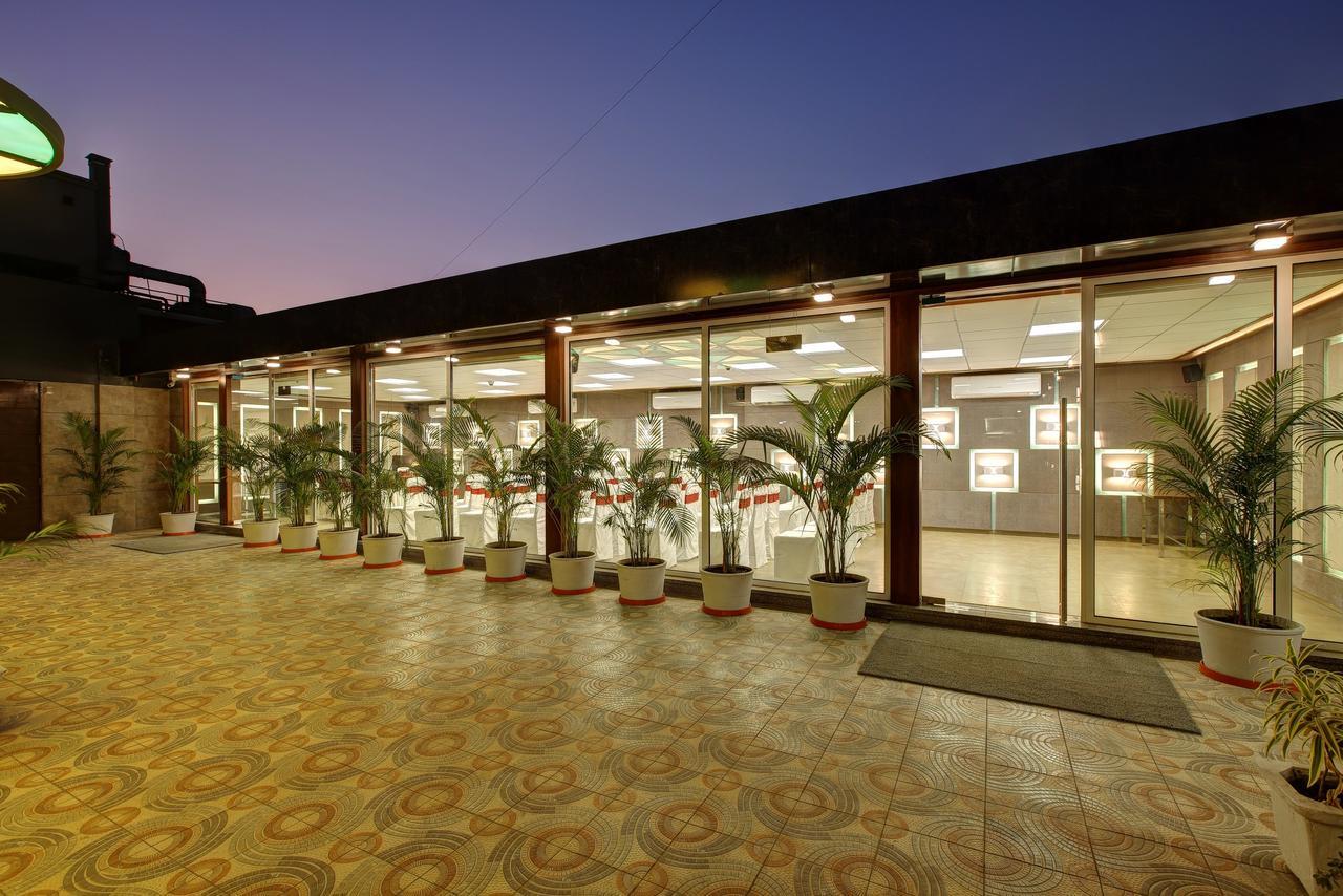 Hotel O Ellis Ahmedabad Luaran gambar