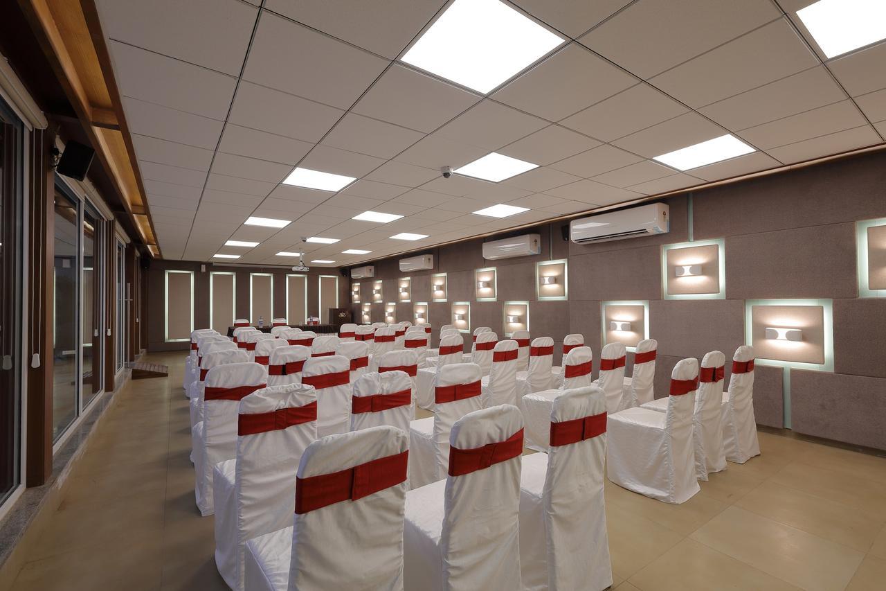 Hotel O Ellis Ahmedabad Luaran gambar