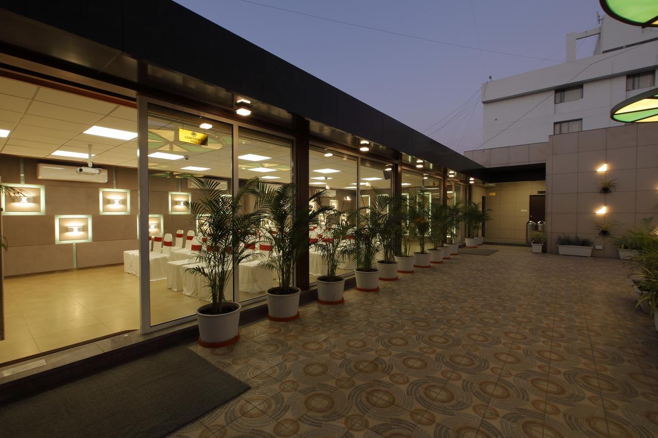 Hotel O Ellis Ahmedabad Luaran gambar