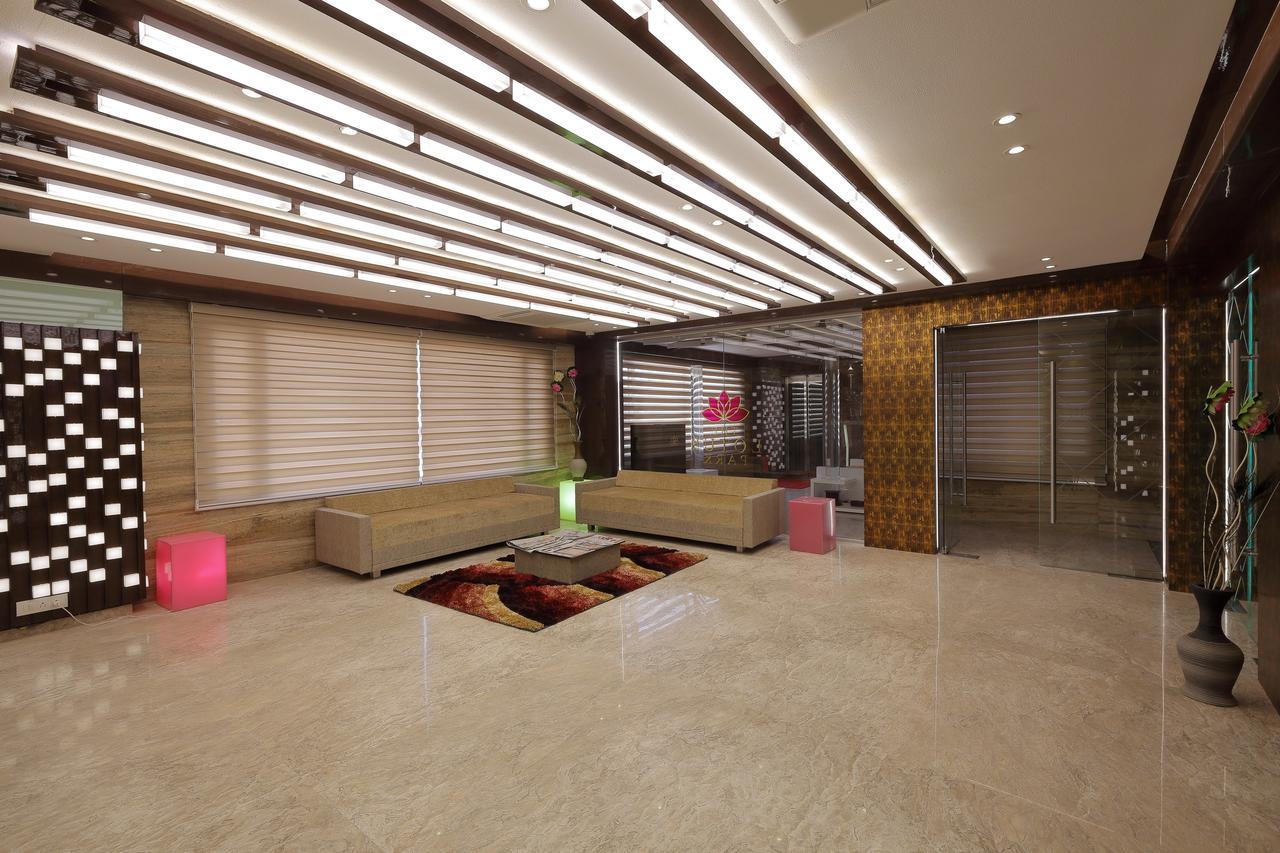 Hotel O Ellis Ahmedabad Luaran gambar